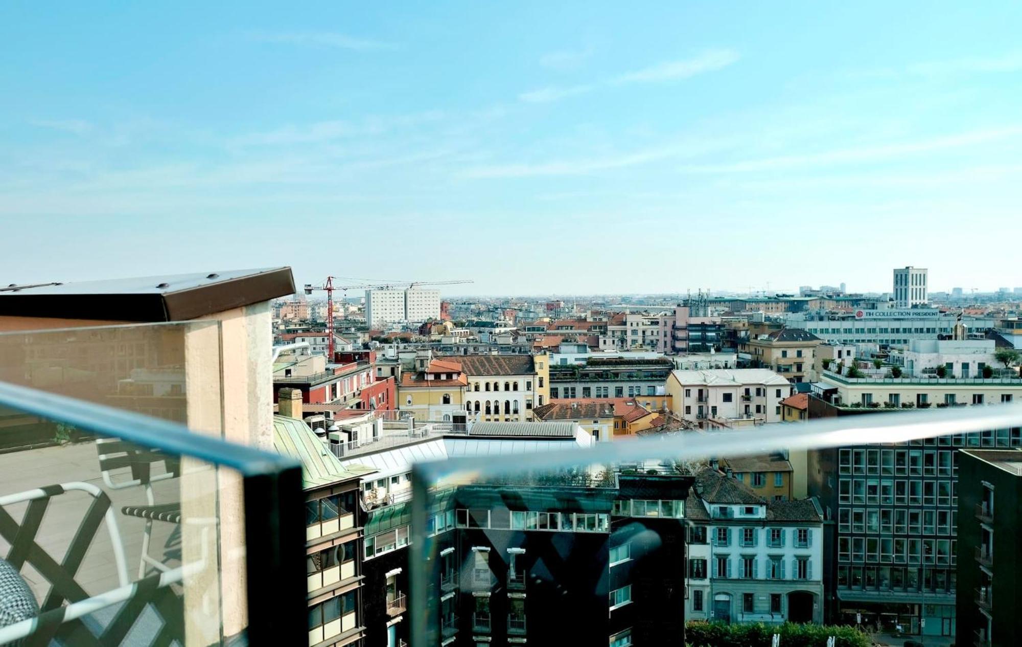 San Babila Central Tower With Panoramic Terrace Overlooking Duomo By Rentopolis Милано Екстериор снимка