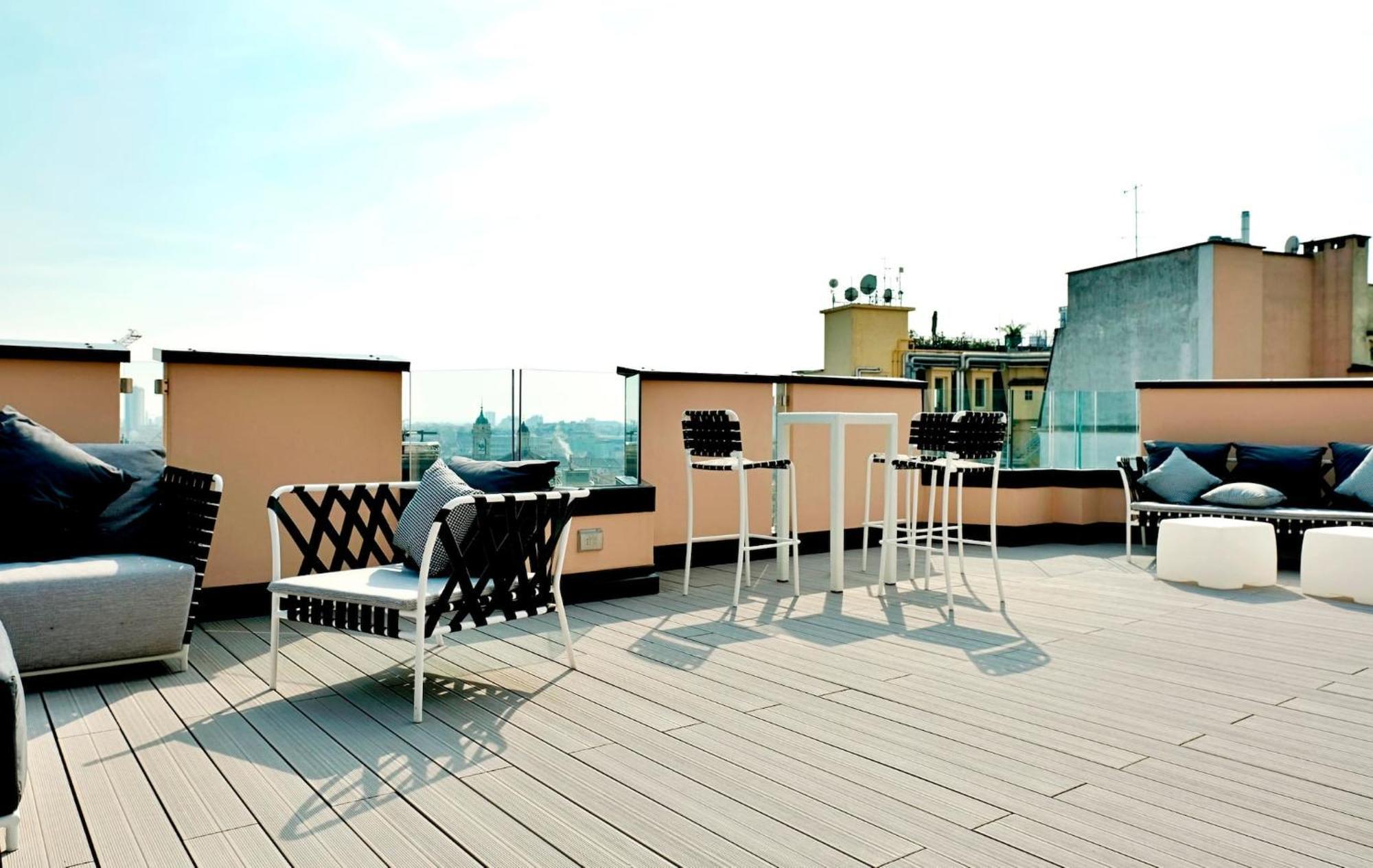 San Babila Central Tower With Panoramic Terrace Overlooking Duomo By Rentopolis Милано Екстериор снимка